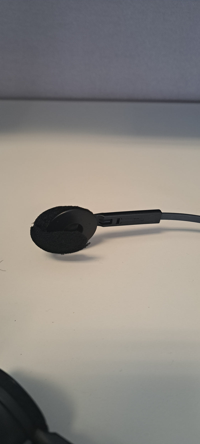 Audio-Technica ATM 75 Cardioid Headworn Condenser Microphone (USED)