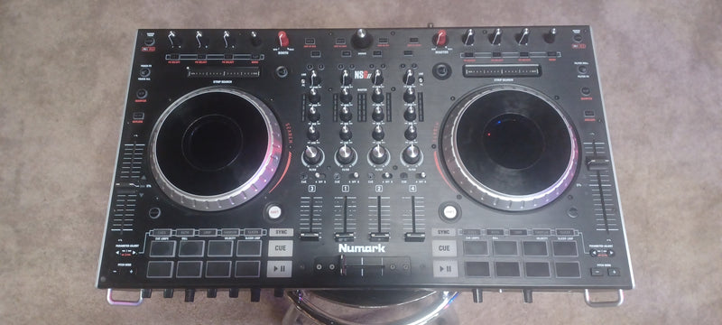 NUMARK NS6II Contrôleur DJ Premium à 4 canaux (utilisé)