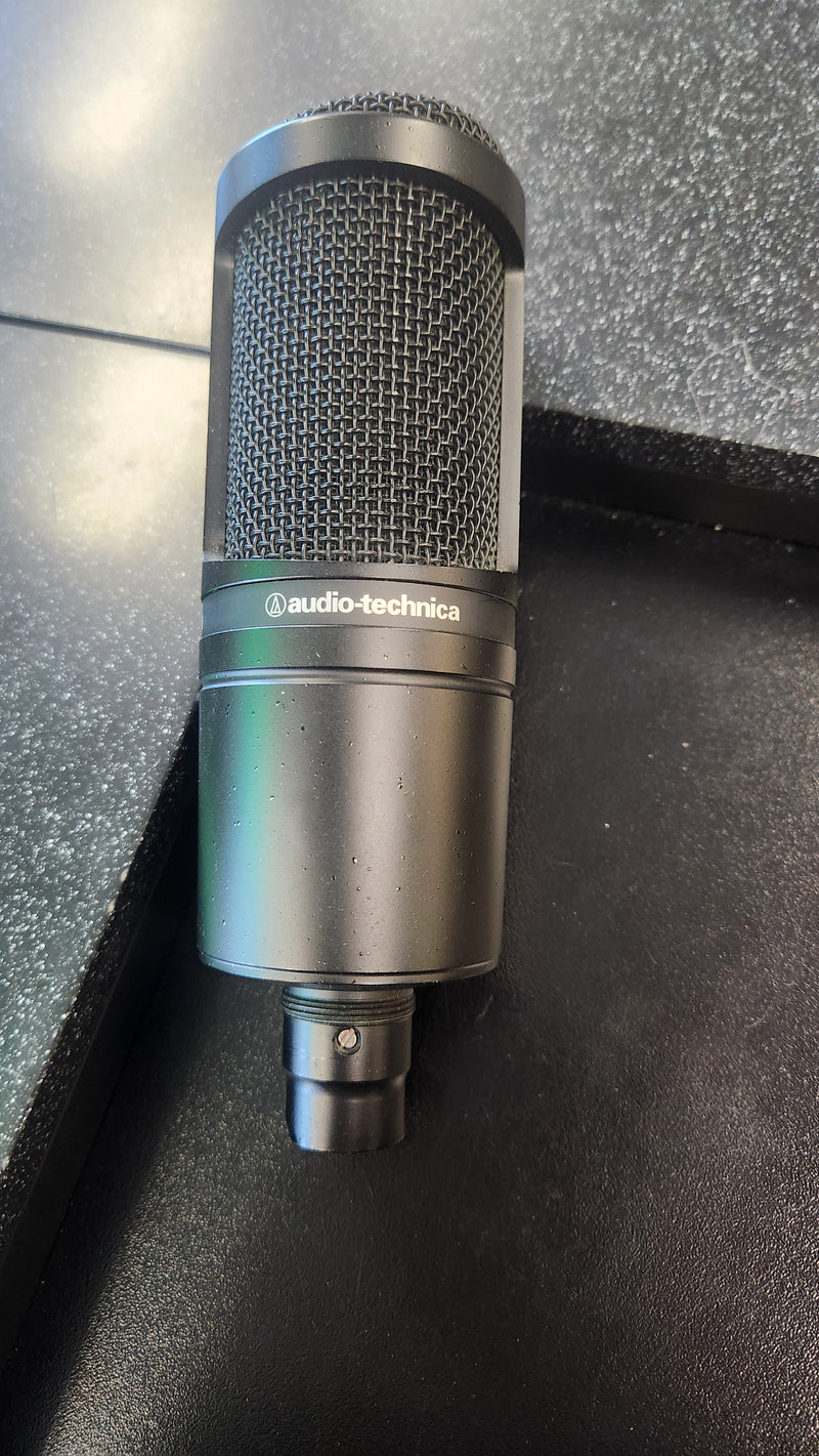 Audio-Technica AT2020 Microphone du studio de condenseur cardioïde (utilisé)