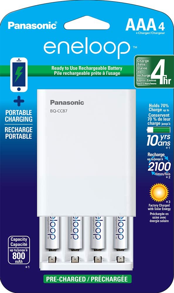 Panasonic Eneloop KKJ87M3A4BA Chargeur de batterie individuel avec technologie de charge portable et piles rechargeables 4AAA eneloop