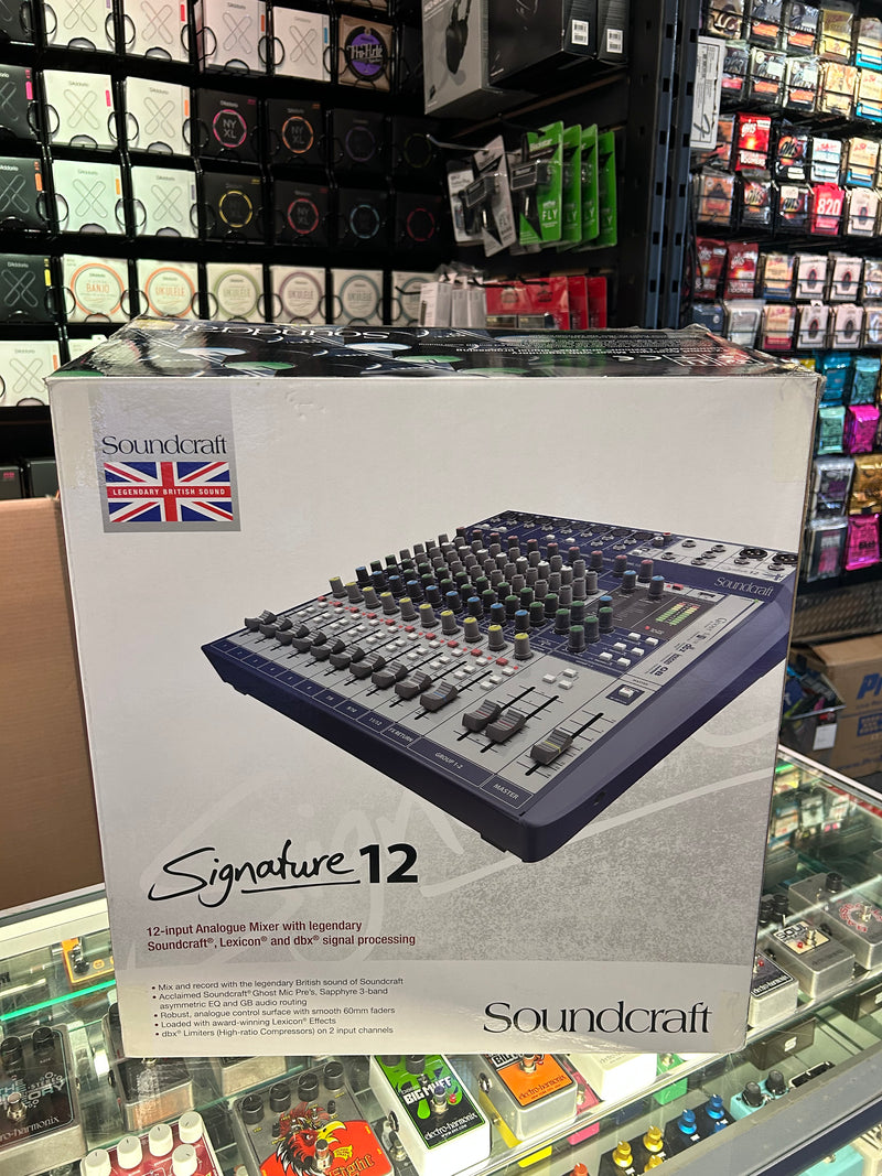 SoundCraft Signature-12-US Console de mélange analogique compact (utilisé)
