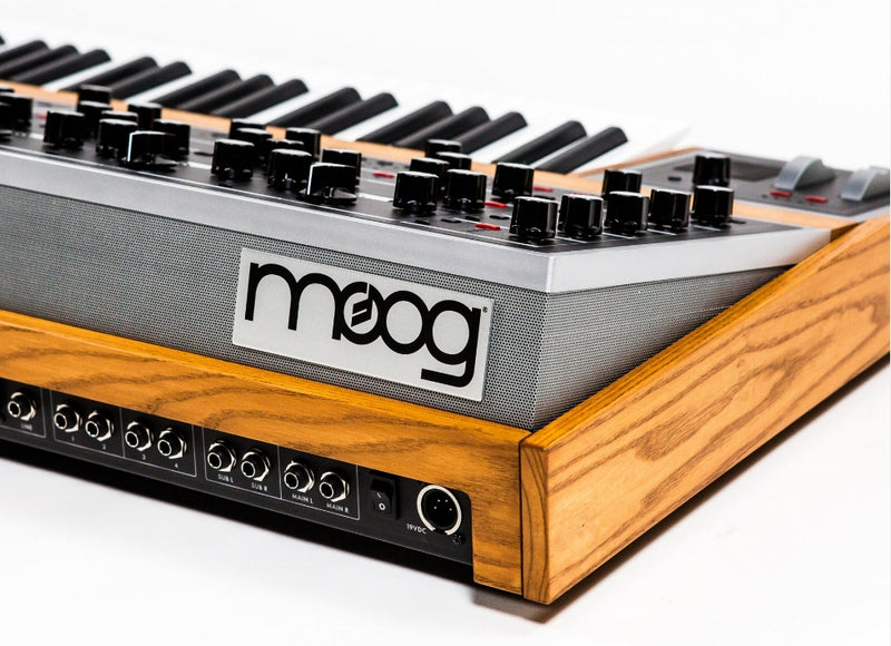 Synthétiseur analogique polyphonique Moog ONE 8 voix