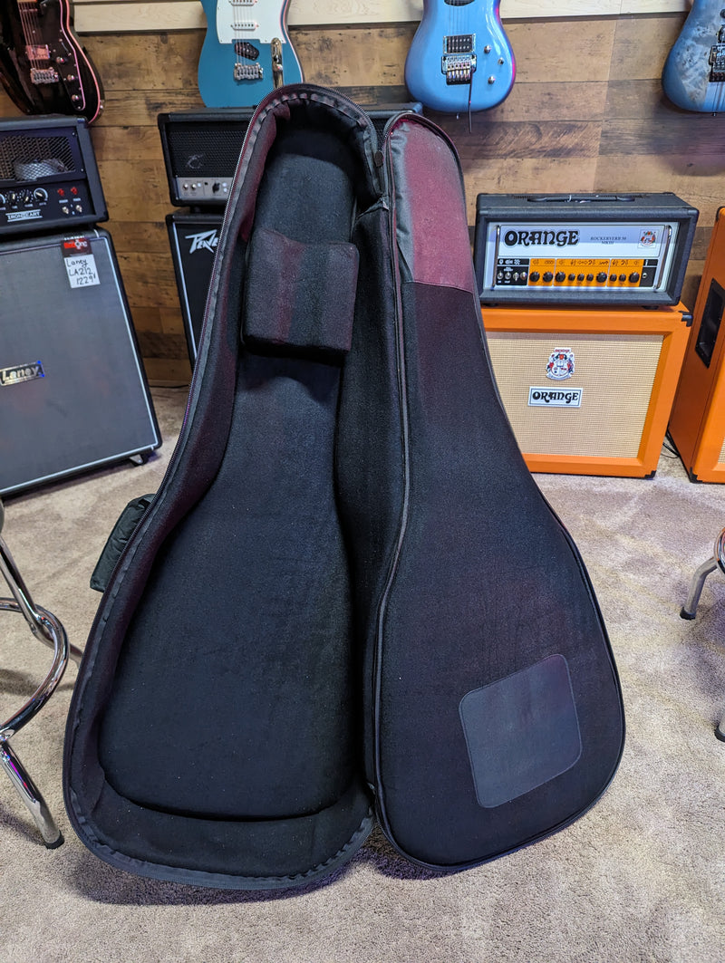 Guild Deluxe acoustique Dreadnought Gig Bag (démo)