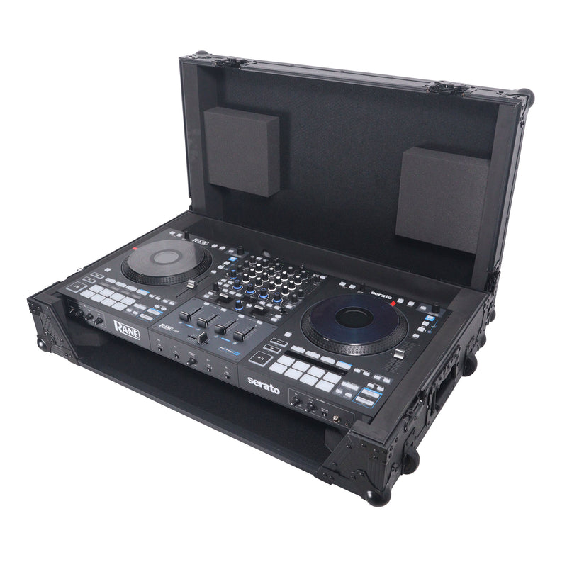 Prox xs-ranefourwbl ATA Flight Style Road Case pour Rane Four ou Rane Perter DJ Contrôleur avec espace de rack 1U et roues (finition noire)